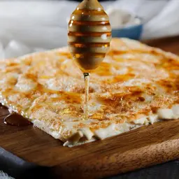 مطبق حلو بالقشطة